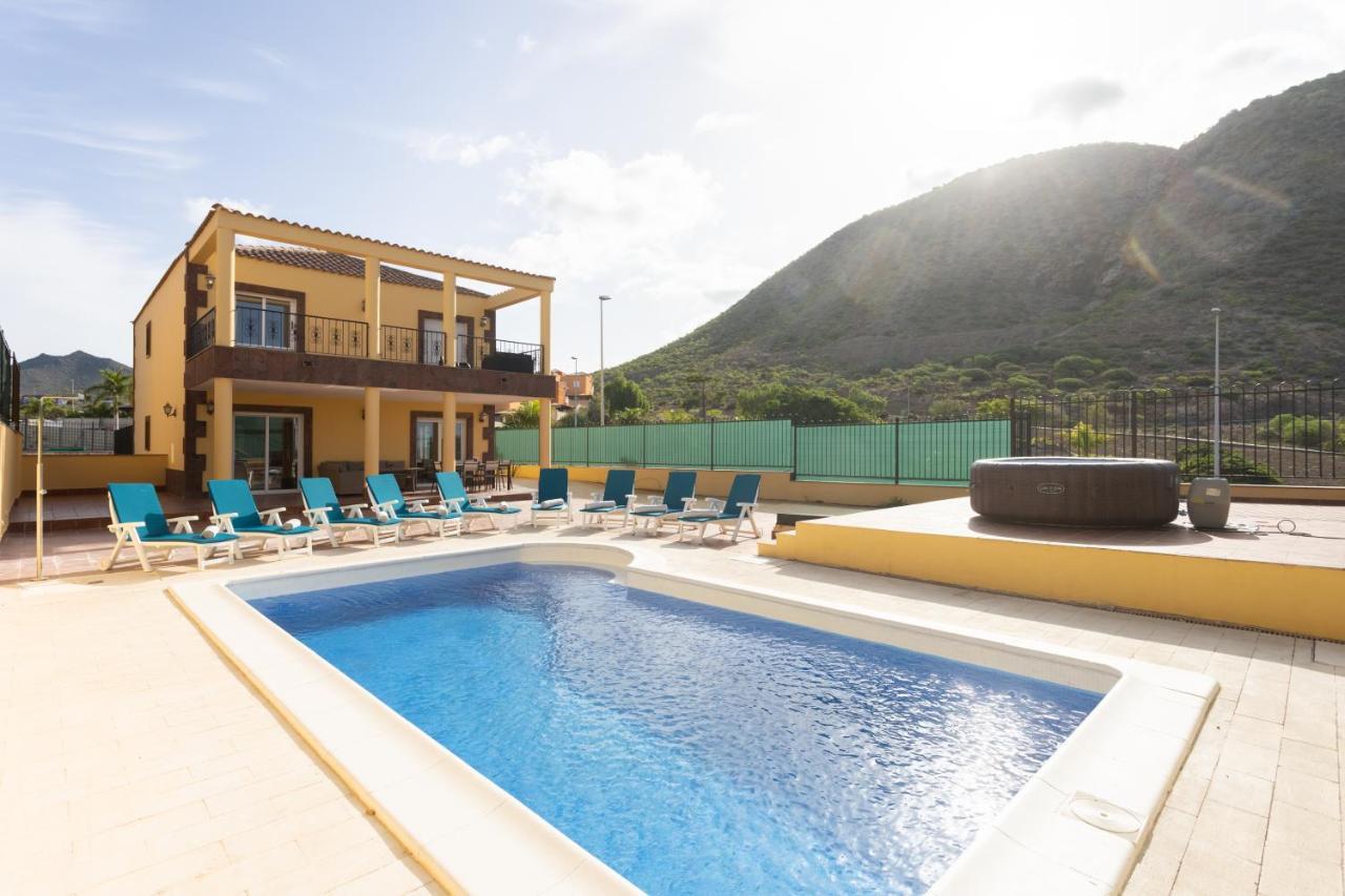 Classbnb - Exclusive Villa With Private Pool 1 Kilometer From Los Cristianos Beach ภายนอก รูปภาพ